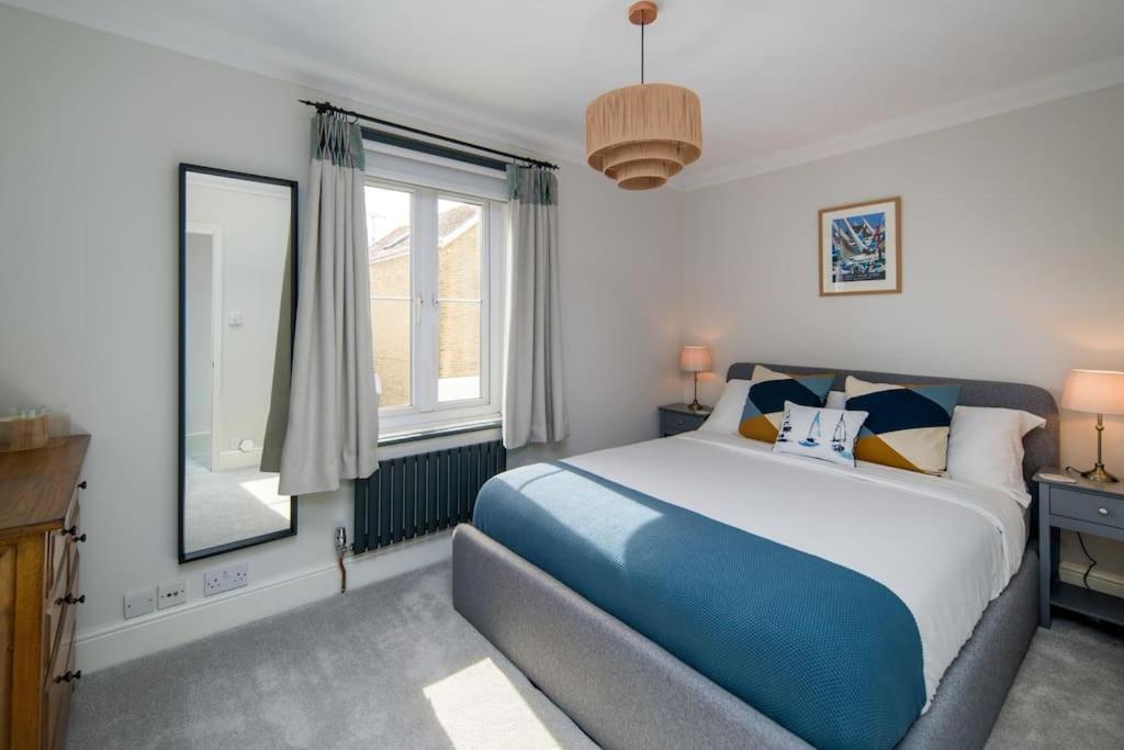 Captain'S Cottage - Central West Cowes - Spacious, Entire 1-Bed Home Exteriör bild